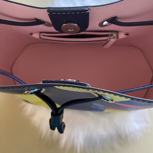 EUC Kate spade New York Eva lemon zest bucket bag/ crossbody - Picture 13 of 15